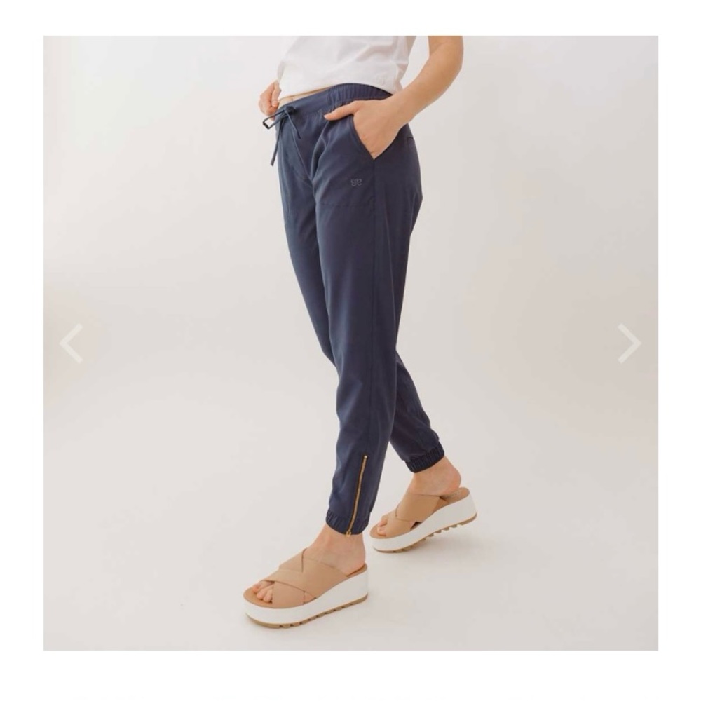 Albion Fit Indigo Jetsetters